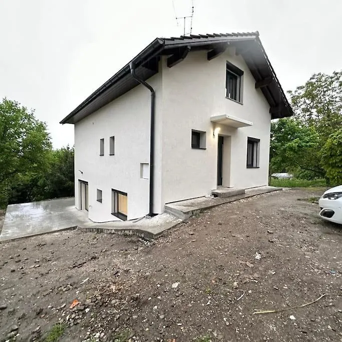 Villa For Travelers Looking For A Beach Sciez